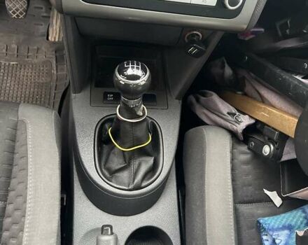 Сірий Фольксваген Туран, об'ємом двигуна 1.9 л та пробігом 283 тис. км за 5400 $, фото 32 на Automoto.ua