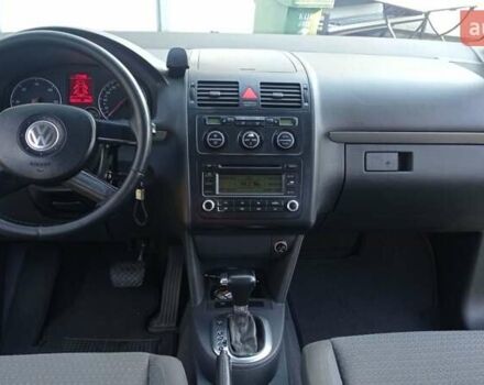Серый Фольксваген Туран, объемом двигателя 1.9 л и пробегом 281 тыс. км за 6500 $, фото 17 на Automoto.ua