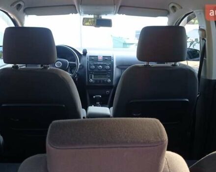 Серый Фольксваген Туран, объемом двигателя 1.9 л и пробегом 281 тыс. км за 6500 $, фото 7 на Automoto.ua