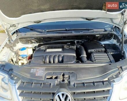 Серый Фольксваген Туран, объемом двигателя 1.6 л и пробегом 243 тыс. км за 5999 $, фото 16 на Automoto.ua