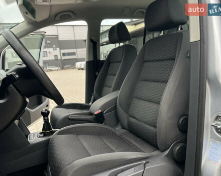 Серый Фольксваген Туран, объемом двигателя 1.9 л и пробегом 284 тыс. км за 6500 $, фото 19 на Automoto.ua