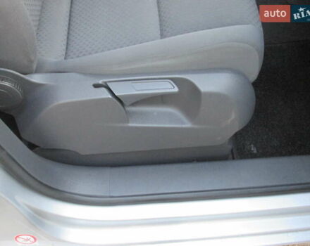 Серый Фольксваген Туран, объемом двигателя 1.6 л и пробегом 230 тыс. км за 6500 $, фото 15 на Automoto.ua