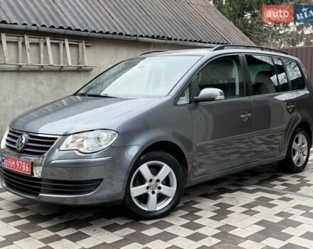 Серый Фольксваген Туран, объемом двигателя 1.6 л и пробегом 251 тыс. км за 6950 $, фото 7 на Automoto.ua