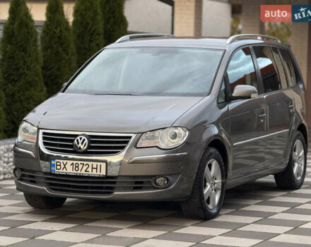 Сірий Фольксваген Туран, об'ємом двигуна 1.9 л та пробігом 221 тис. км за 6600 $, фото 3 на Automoto.ua