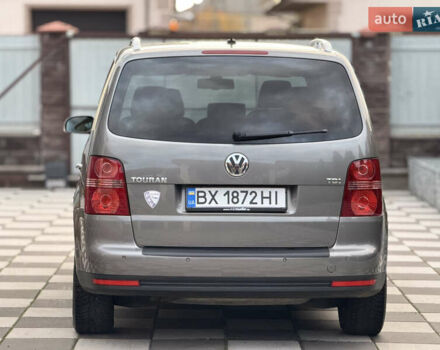 Сірий Фольксваген Туран, об'ємом двигуна 1.9 л та пробігом 221 тис. км за 6600 $, фото 17 на Automoto.ua