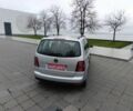 Серый Фольксваген Туран, объемом двигателя 1.6 л и пробегом 237 тыс. км за 7100 $, фото 6 на Automoto.ua