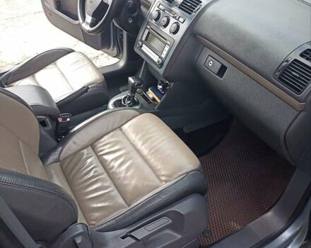 Серый Фольксваген Туран, объемом двигателя 1.97 л и пробегом 288 тыс. км за 7800 $, фото 12 на Automoto.ua