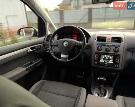 Сірий Фольксваген Туран, об'ємом двигуна 1.9 л та пробігом 221 тис. км за 6600 $, фото 30 на Automoto.ua