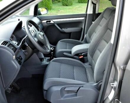 Серый Фольксваген Туран, объемом двигателя 0 л и пробегом 227 тыс. км за 2000 $, фото 2 на Automoto.ua