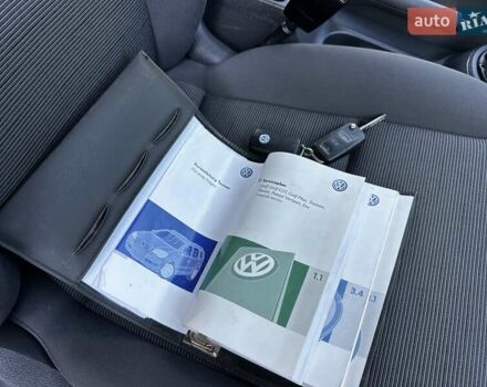 Сірий Фольксваген Туран, об'ємом двигуна 1.6 л та пробігом 230 тис. км за 6750 $, фото 124 на Automoto.ua