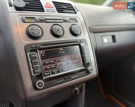 Серый Фольксваген Туран, объемом двигателя 1.39 л и пробегом 257 тыс. км за 7100 $, фото 1 на Automoto.ua