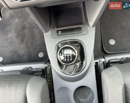 Сірий Фольксваген Туран, об'ємом двигуна 1.9 л та пробігом 226 тис. км за 7900 $, фото 22 на Automoto.ua