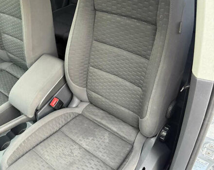 Сірий Фольксваген Туран, об'ємом двигуна 1.9 л та пробігом 226 тис. км за 7900 $, фото 10 на Automoto.ua