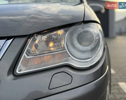 Серый Фольксваген Туран, объемом двигателя 1.4 л и пробегом 210 тыс. км за 5899 $, фото 22 на Automoto.ua