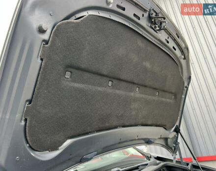 Серый Фольксваген Туран, объемом двигателя 1.6 л и пробегом 217 тыс. км за 8200 $, фото 80 на Automoto.ua