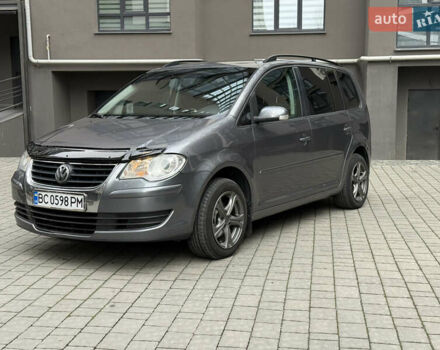 Серый Фольксваген Туран, объемом двигателя 1.9 л и пробегом 282 тыс. км за 6900 $, фото 4 на Automoto.ua