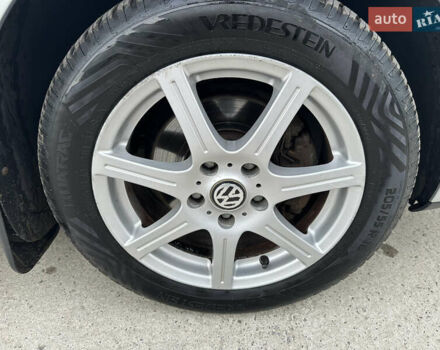 Серый Фольксваген Туран, объемом двигателя 1.6 л и пробегом 215 тыс. км за 6800 $, фото 15 на Automoto.ua