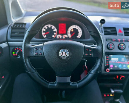 Сірий Фольксваген Туран, об'ємом двигуна 1.4 л та пробігом 248 тис. км за 7500 $, фото 27 на Automoto.ua