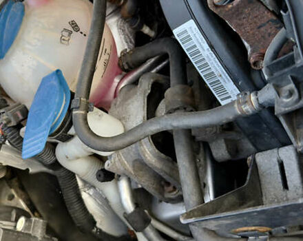 Сірий Фольксваген Туран, об'ємом двигуна 1.6 л та пробігом 218 тис. км за 8400 $, фото 61 на Automoto.ua