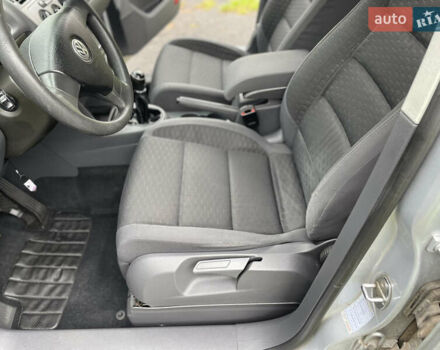 Серый Фольксваген Туран, объемом двигателя 1.9 л и пробегом 263 тыс. км за 7400 $, фото 18 на Automoto.ua