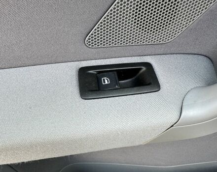 Фольксваген Туран 2007 в Лубнах на Automoto.ua Серый Фольксваген Туран, объемом двигателя 1.6 л и пробегом 199 тыс. км за 7699 $, фото 14 на Automoto.ua