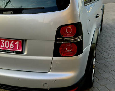 Сірий Фольксваген Туран, об'ємом двигуна 1.6 л та пробігом 218 тис. км за 8400 $, фото 20 на Automoto.ua