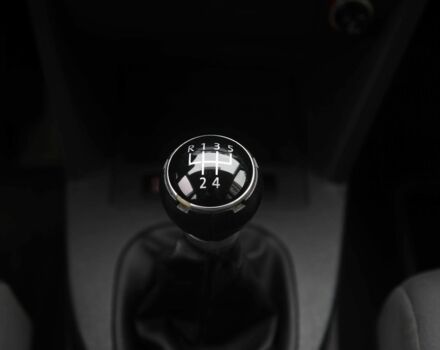 Серый Фольксваген Туран, объемом двигателя 1.6 л и пробегом 218 тыс. км за 8600 $, фото 18 на Automoto.ua