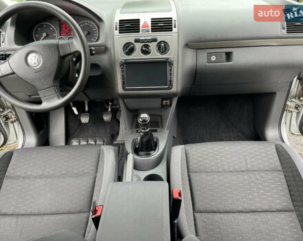 Серый Фольксваген Туран, объемом двигателя 1.9 л и пробегом 263 тыс. км за 7400 $, фото 23 на Automoto.ua