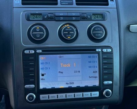 Серый Фольксваген Туран, объемом двигателя 1.4 л и пробегом 242 тыс. км за 7000 $, фото 13 на Automoto.ua