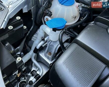 Сірий Фольксваген Туран, об'ємом двигуна 1.6 л та пробігом 230 тис. км за 6750 $, фото 122 на Automoto.ua