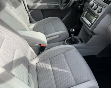 Серый Фольксваген Туран, объемом двигателя 1.6 л и пробегом 199 тыс. км за 7699 $, фото 46 на Automoto.ua