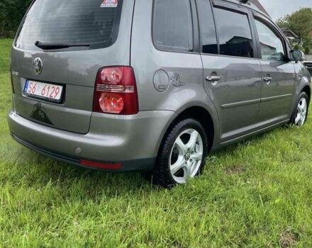 Серый Фольксваген Туран, объемом двигателя 1.6 л и пробегом 180 тыс. км за 2500 $, фото 1 на Automoto.ua