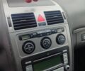 Сірий Фольксваген Туран, об'ємом двигуна 2 л та пробігом 250 тис. км за 6500 $, фото 6 на Automoto.ua