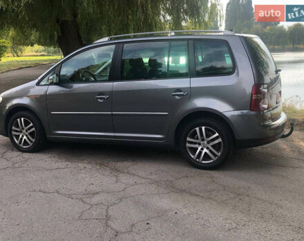 Сірий Фольксваген Туран, об'ємом двигуна 2 л та пробігом 254 тис. км за 6700 $, фото 5 на Automoto.ua