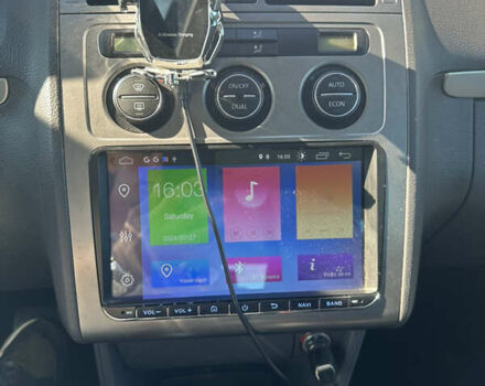 Сірий Фольксваген Туран, об'ємом двигуна 2 л та пробігом 240 тис. км за 7200 $, фото 7 на Automoto.ua