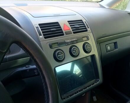 Серый Фольксваген Туран, объемом двигателя 2 л и пробегом 520 тыс. км за 3500 $, фото 7 на Automoto.ua