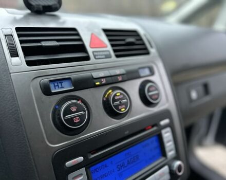 Серый Фольксваген Туран, объемом двигателя 1.6 л и пробегом 215 тыс. км за 6500 $, фото 10 на Automoto.ua