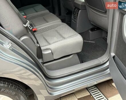 Серый Фольксваген Туран, объемом двигателя 1.6 л и пробегом 251 тыс. км за 6950 $, фото 41 на Automoto.ua