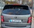 Серый Фольксваген Туран, объемом двигателя 1.9 л и пробегом 250 тыс. км за 7700 $, фото 2 на Automoto.ua