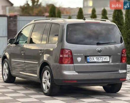 Серый Фольксваген Туран, объемом двигателя 1.9 л и пробегом 222 тыс. км за 7700 $, фото 3 на Automoto.ua