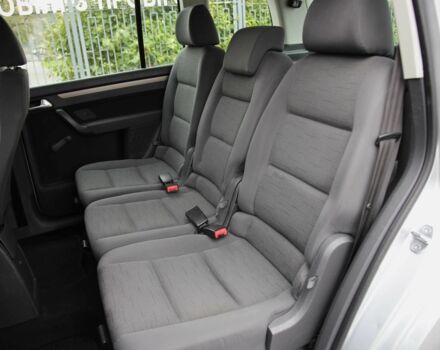 Серый Фольксваген Туран, объемом двигателя 1.6 л и пробегом 218 тыс. км за 8600 $, фото 7 на Automoto.ua