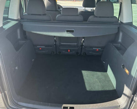 Сірий Фольксваген Туран, об'ємом двигуна 2 л та пробігом 240 тис. км за 7200 $, фото 12 на Automoto.ua