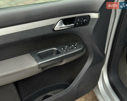 Серый Фольксваген Туран, объемом двигателя 1.97 л и пробегом 370 тыс. км за 6199 $, фото 24 на Automoto.ua