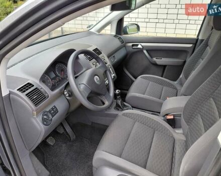 Серый Фольксваген Туран, объемом двигателя 1.6 л и пробегом 196 тыс. км за 7499 $, фото 13 на Automoto.ua