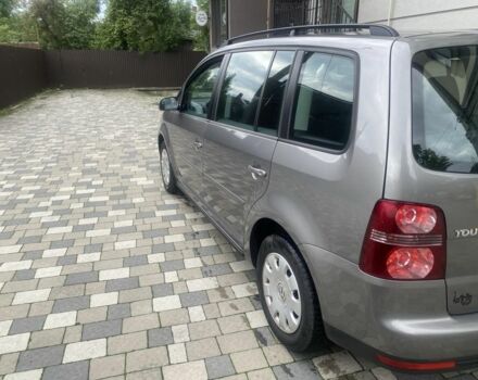 Сірий Фольксваген Туран, об'ємом двигуна 1.4 л та пробігом 217 тис. км за 6750 $, фото 5 на Automoto.ua