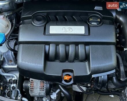 Сірий Фольксваген Туран, об'ємом двигуна 1.6 л та пробігом 230 тис. км за 6750 $, фото 117 на Automoto.ua