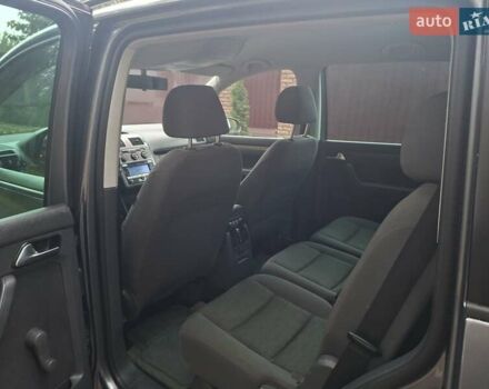 Сірий Фольксваген Туран, об'ємом двигуна 1.39 л та пробігом 295 тис. км за 6000 $, фото 6 на Automoto.ua