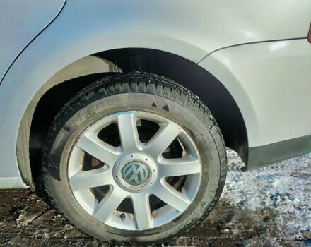 Серый Фольксваген Туран, объемом двигателя 1.4 л и пробегом 203 тыс. км за 7200 $, фото 9 на Automoto.ua