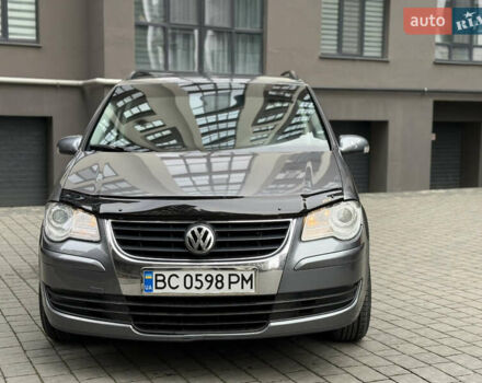 Серый Фольксваген Туран, объемом двигателя 1.9 л и пробегом 282 тыс. км за 6900 $, фото 2 на Automoto.ua