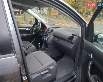 Сірий Фольксваген Туран, об'ємом двигуна 1.39 л та пробігом 295 тис. км за 6000 $, фото 13 на Automoto.ua